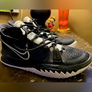 Kyrie 7 Nikes